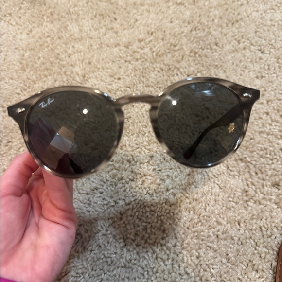 Ray-Ban Women’s Round Sunglasses with Case - Picture 5 of 8